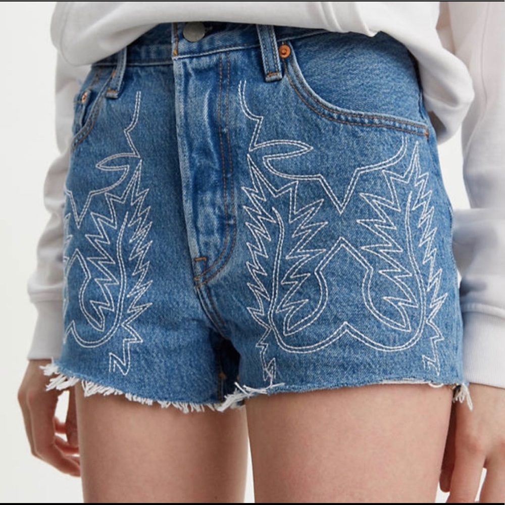 Levi’s 501 High Waisted Embroidered Shorts NWT